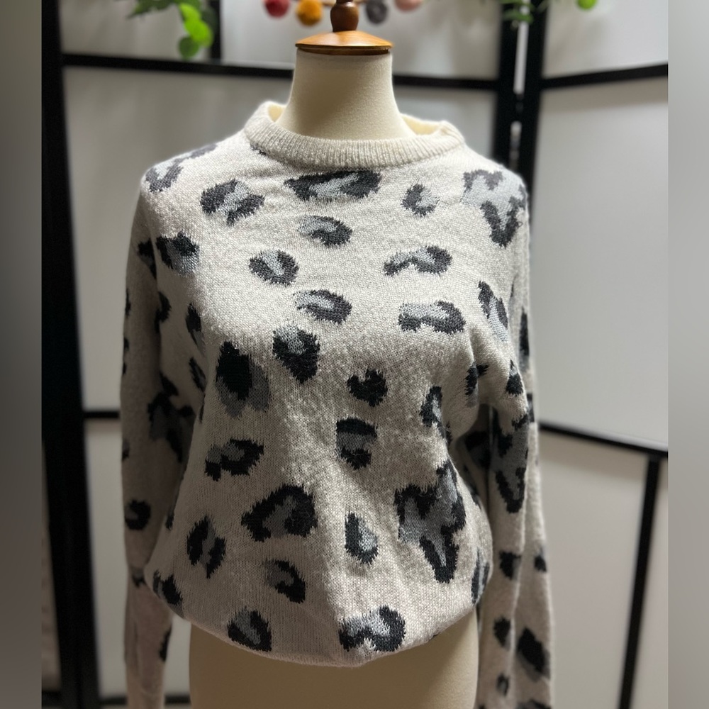 Vintage animal print sweater